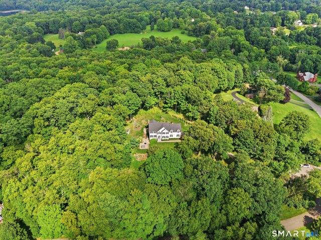 10 Sundance Road, New Milford, CT 06776