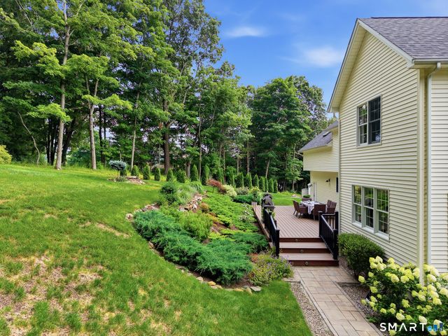 10 Sundance Road, New Milford, CT 06776