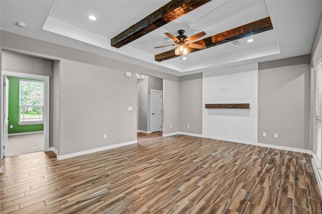 410 Winding Way Street, Lake Jackson, TX 77566