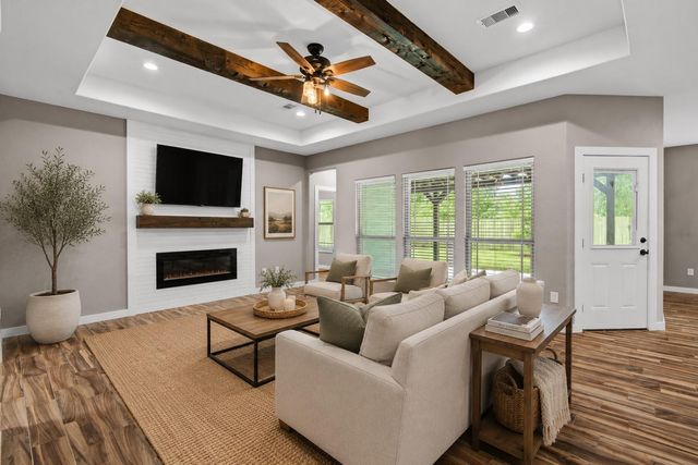 410 Winding Way Street, Lake Jackson, TX 77566