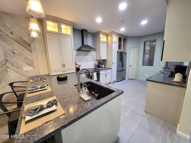 15221 N CLUBGATE Drive 1128, Scottsdale, AZ 85254