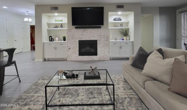 15221 N CLUBGATE Drive 1128, Scottsdale, AZ 85254