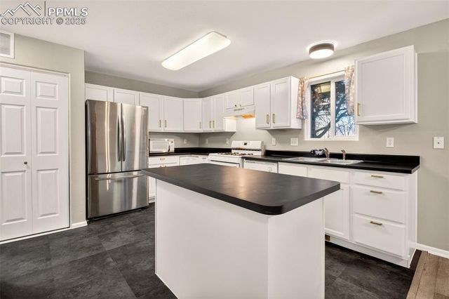 179 Ellers Grove, Colorado Springs, CO 80916