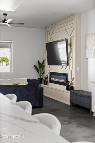 1211 E HAYWARD Avenue, Phoenix, AZ 85020