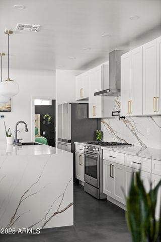 1211 E HAYWARD Avenue, Phoenix, AZ 85020