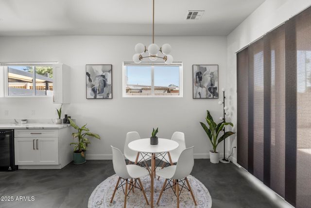 1211 E HAYWARD Avenue, Phoenix, AZ 85020