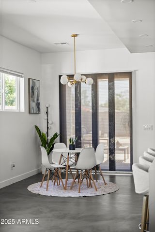 1211 E HAYWARD Avenue, Phoenix, AZ 85020