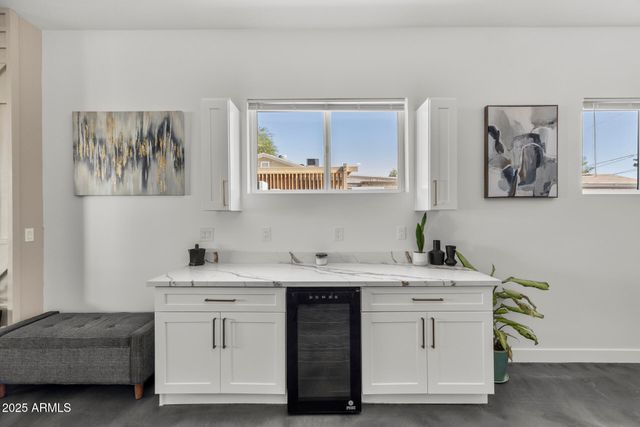 1211 E HAYWARD Avenue, Phoenix, AZ 85020