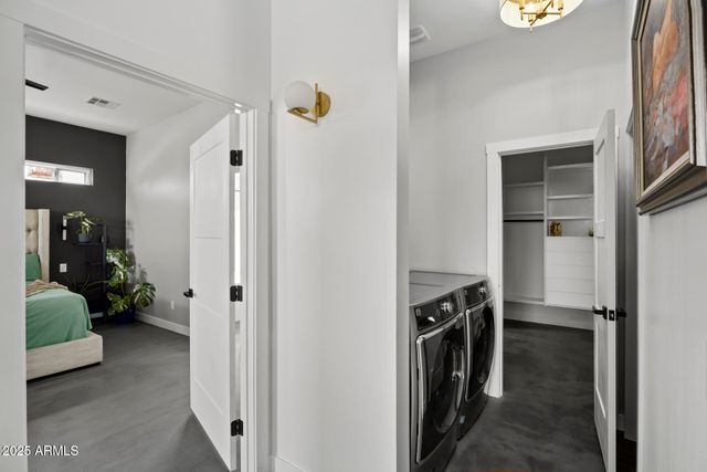 1211 E HAYWARD Avenue, Phoenix, AZ 85020