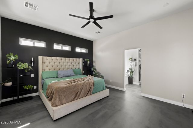 1211 E HAYWARD Avenue, Phoenix, AZ 85020