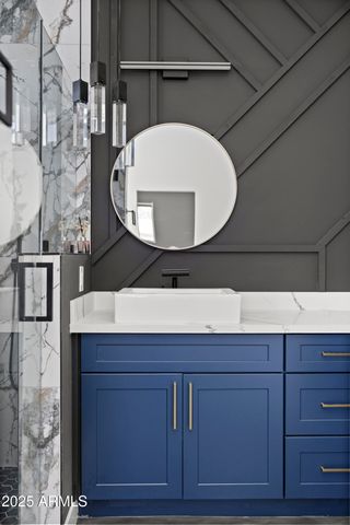 1211 E HAYWARD Avenue, Phoenix, AZ 85020