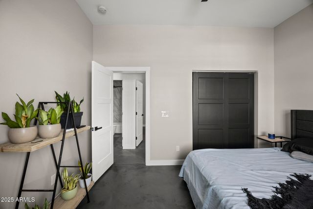 1211 E HAYWARD Avenue, Phoenix, AZ 85020