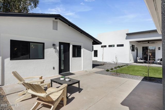 1211 E HAYWARD Avenue, Phoenix, AZ 85020