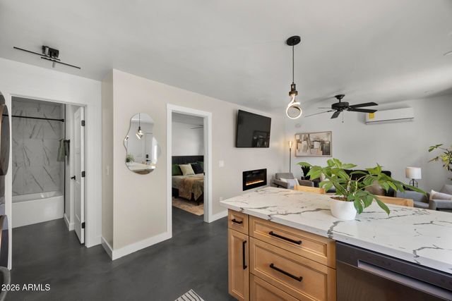 1211 E HAYWARD Avenue, Phoenix, AZ 85020