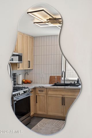 1211 E HAYWARD Avenue, Phoenix, AZ 85020