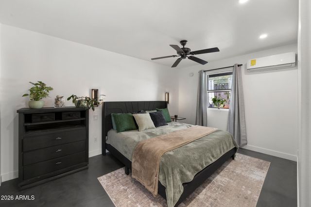 1211 E HAYWARD Avenue, Phoenix, AZ 85020