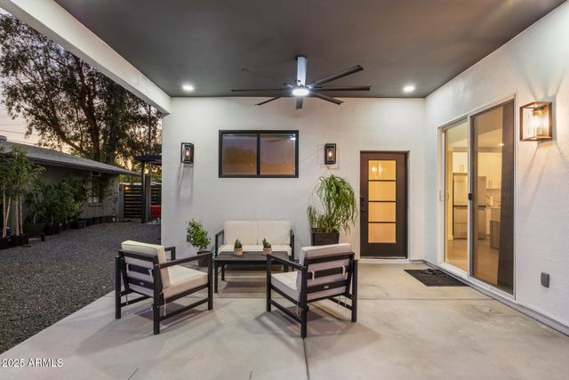 1211 E HAYWARD Avenue, Phoenix, AZ 85020