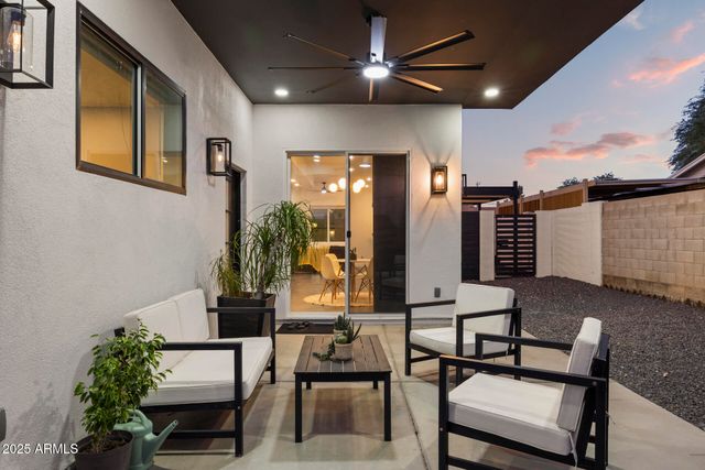 1211 E HAYWARD Avenue, Phoenix, AZ 85020