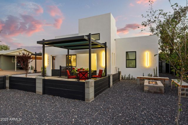 1211 E HAYWARD Avenue, Phoenix, AZ 85020