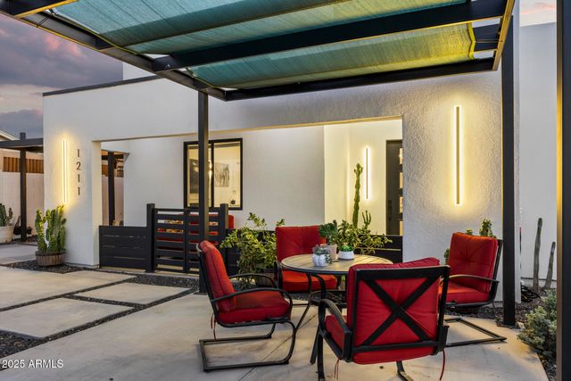 1211 E HAYWARD Avenue, Phoenix, AZ 85020