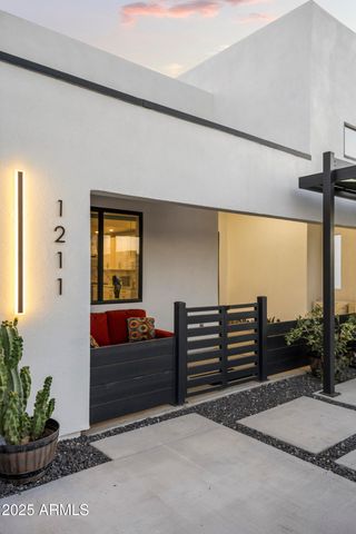 1211 E HAYWARD Avenue, Phoenix, AZ 85020