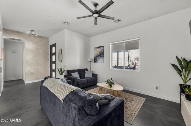 1211 E HAYWARD Avenue, Phoenix, AZ 85020