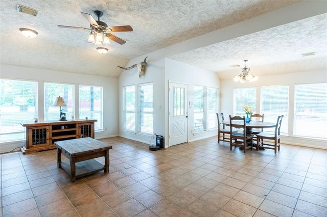 4204 Fm 2518 Road, Cleveland, TX 77327