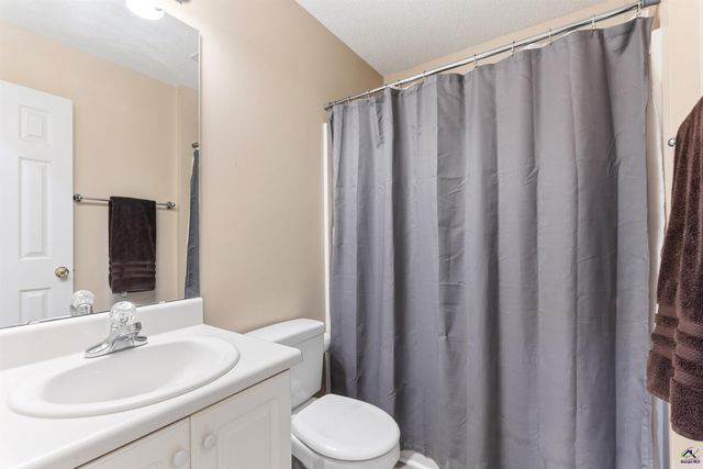 105 Eagles Ridge Court, Perry, GA 31063