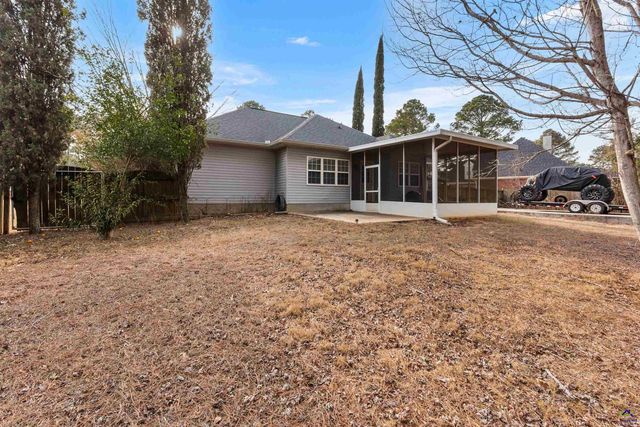 105 Eagles Ridge Court, Perry, GA 31063