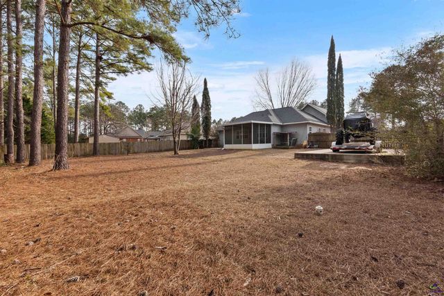 105 Eagles Ridge Court, Perry, GA 31063