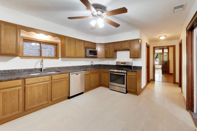 3427 S Emerald Avenue 1, Chicago, IL 60616