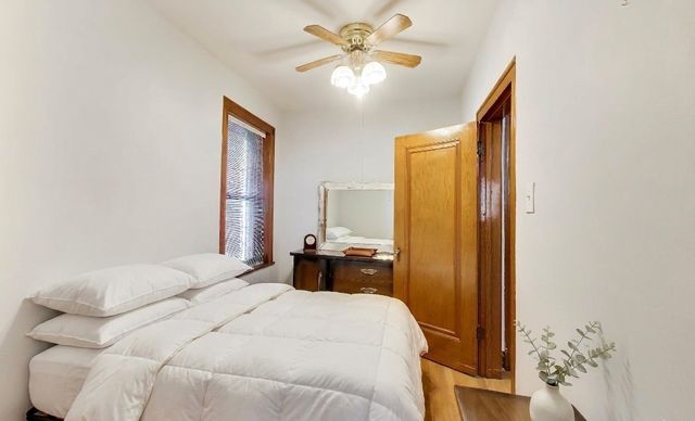 3427 S Emerald Avenue 1, Chicago, IL 60616
