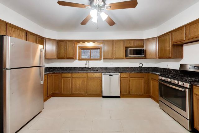 3427 S Emerald Avenue 1, Chicago, IL 60616