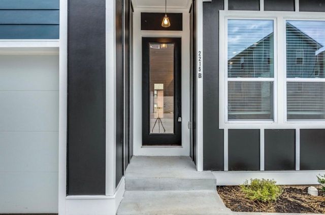 2215B 24th Ave, N, Nashville, TN 37208