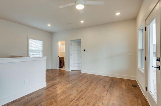 2215B 24th Ave, N, Nashville, TN 37208