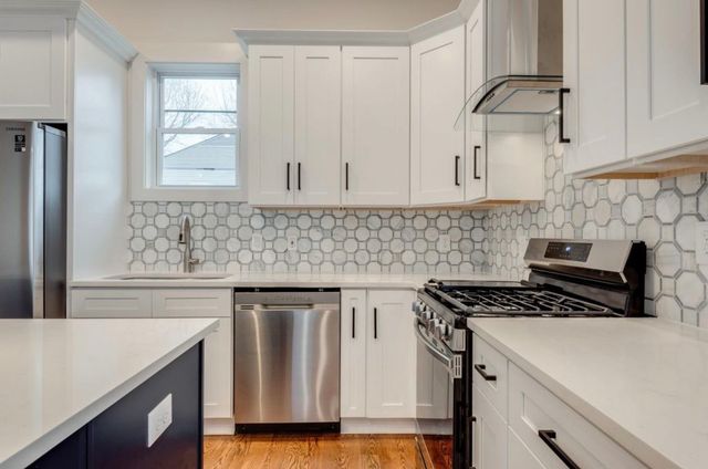 2215B 24th Ave, N, Nashville, TN 37208