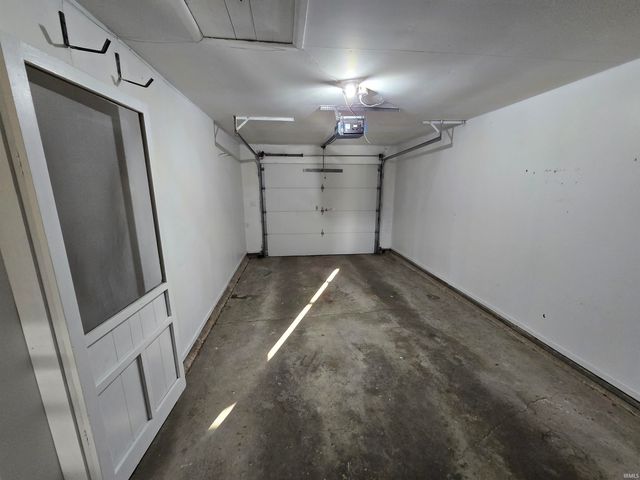 2209 W Concord Road, Muncie, IN 47304