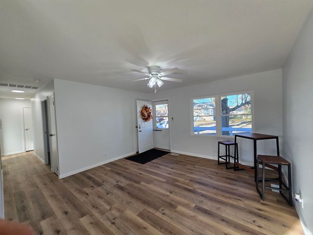 2209 W Concord Road, Muncie, IN 47304