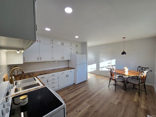 2209 W Concord Road, Muncie, IN 47304