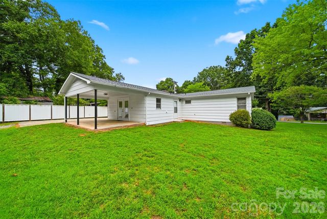 459 Swanson Drive SW, Lenoir, NC 28645