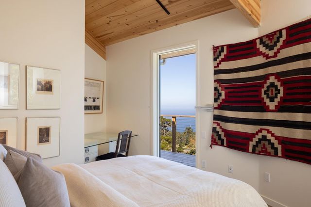 209 Crest Road, Carmel, CA 93923