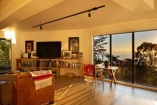 209 Crest Road, Carmel, CA 93923