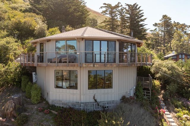 209 Crest Road, Carmel, CA 93923