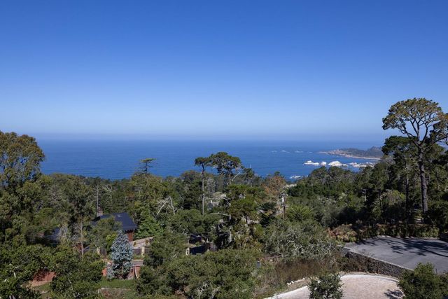 209 Crest Road, Carmel, CA 93923
