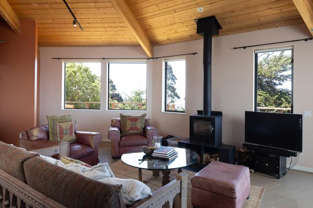 209 Crest Road, Carmel, CA 93923