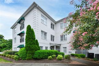 110 Sunset Circle 102, Greensboro, NC 27408