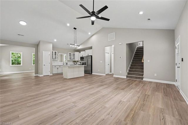 125 City Line Drive, Thomasville, NC 27360