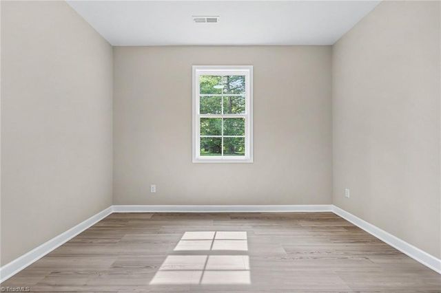 125 City Line Drive, Thomasville, NC 27360