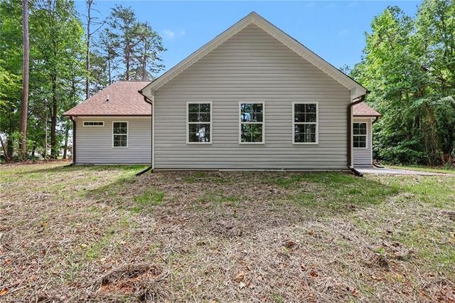 125 City Line Drive, Thomasville, NC 27360