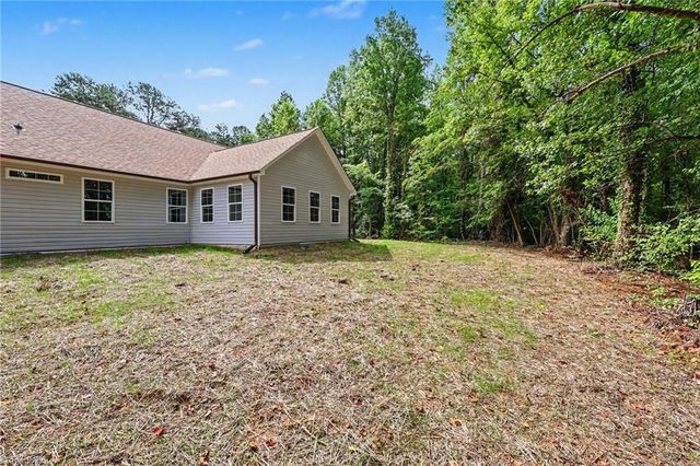 125 City Line Drive, Thomasville, NC 27360